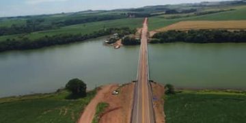 Entrega de ponte beneficia 300 mil pessoas e reaproxima regiões no norte do RS Entrega de ponte beneficia 300 mil pessoas e reaproxima regiões no norte do RS