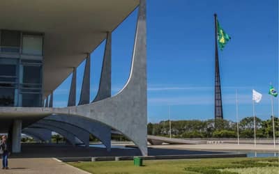 LDO 2026 é sancionada com vetos e fixa superávit de R$ 34,2 bilhões LDO 2026 é sancionada com vetos e fixa superávit de R$ 34,2 bilhões
