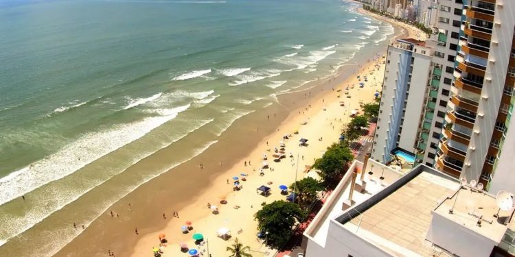 Mercado imobiliário: Balneário Camboriú tem o metro quadrado mais caro do Brasil em 2025 Mercado imobiliário: Balneário Camboriú tem o metro quadrado mais caro do Brasil em 2025