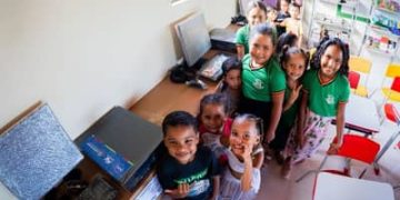 Programa Computadores para Inclusão doa 140 máquinas para o Piauí em 2025