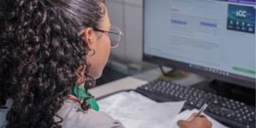 Programa Computadores para Inclusão doa mais de 200 máquinas para o Amazonas em 2025