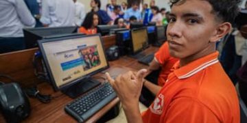 Programa Computadores para Inclusão doa mais de 40 máquinas para o Mato Grosso em 2025