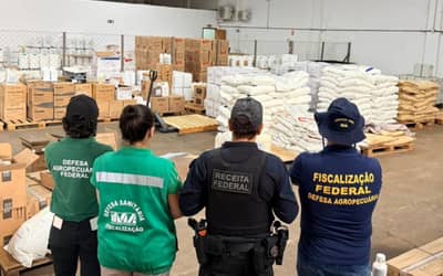 Operação do Mapa apreende 21 toneladas de agrotóxicos irregulares no Triângulo Mineiro Operação do Mapa apreende 21 toneladas de agrotóxicos irregulares no Triângulo Mineiro