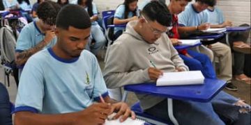 Salário-Educação: estados, municípios e DF repartem R$ 1,81 bilhão