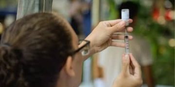 InfoGripe: casos de SRAG avançam no país; vacinação é a principal forma de proteção