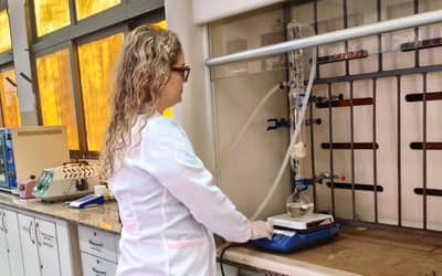 Pesquisa da UFMS desenvolve método mais eficiente e menos agressivo de quimioterapia para tratamentos oncológicos Pesquisa da UFMS desenvolve método mais eficiente e menos agressivo de quimioterapia para tratamentos oncológicos