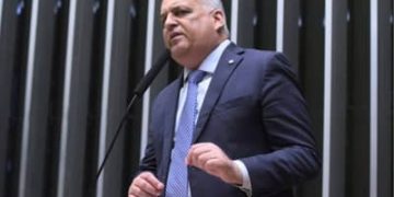 Projeto que aumenta pena para furto, roubo, receptação e latrocínio aguarda sanção presidencial