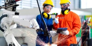 Seis em cada dez indústrias inovaram nos últimos três anos, aponta CNI Seis em cada dez indústrias inovaram nos últimos três anos, aponta CNI