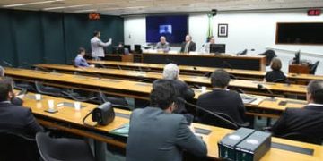 Comissão defende criação de fundo e blindagem a recursos para defesa agropecuária Comissão defende criação de fundo e blindagem a recursos para defesa agropecuária