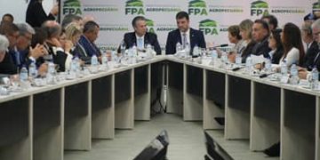 Em reunião da Frente Parlamentar de Agropecuária, ministro da André de Paula defende diálogo entre Executivo e Legislativo Em reunião da Frente Parlamentar de Agropecuária, ministro da André de Paula defende diálogo entre Executivo e Legislativo