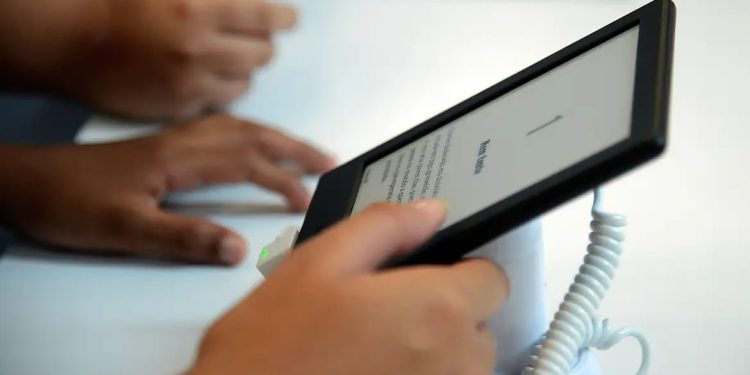 Escolas Conectadas: mais de 70% das escolas públicas de Mato Grosso já têm acesso à internet Escolas Conectadas: mais de 70% das escolas públicas de Mato Grosso já têm acesso à internet