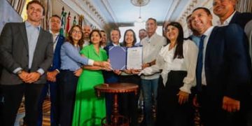 Expansão da Adutora do Agreste reforça abastecimento e transforma acesso à água em Pernambuco Expansão da Adutora do Agreste reforça abastecimento e transforma acesso à água em Pernambuco