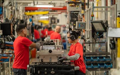 Faturamento da indústria avança 4,9% em fevereiro, aponta CNI Faturamento da indústria avança 4,9% em fevereiro, aponta CNI