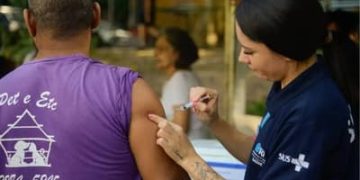 InfoGripe: Influenza impulsiona alta dos casos graves de doenças respiratórias entre jovens, adultos e idosos InfoGripe: Influenza impulsiona alta dos casos graves de doenças respiratórias entre jovens, adultos e idosos