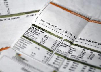 Conta de luz: consumidor pagará quase R$ 1 tri a mais com medidas aprovadas nos últimos quatro anos, diz levantamento