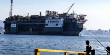 Estados e municípios recebem mais de R$ 5,3 bilhões em royalties do petróleo