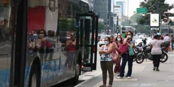InfoGripe: casos de Síndrome Respiratória Aguda Grave começam a cair após cinco meses de alta no Brasil InfoGripe: casos de Síndrome Respiratória Aguda Grave começam a cair após cinco meses de alta no Brasil