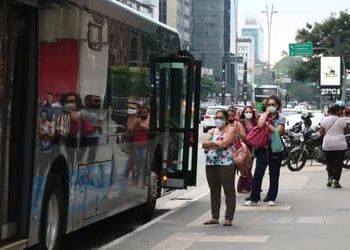 InfoGripe: casos de Síndrome Respiratória Aguda Grave começam a cair após cinco meses de alta no Brasil