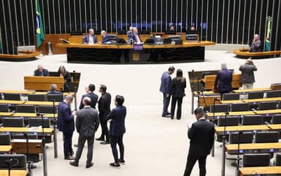 Senado deve votar MP que libera R$ 1,3 bilhão para municípios atingidos por fortes chuvas Senado deve votar MP que libera R$ 1,3 bilhão para municípios atingidos por fortes chuvas