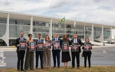 Sociedade civil pede que Lula sancione PL que põe fim à alimentação forçada de animais Sociedade civil pede que Lula sancione PL que põe fim à alimentação forçada de animais