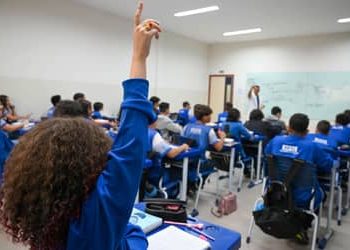 1,2 mil estados e municípios podem perder complementação da União ao Fundeb em 2027 1,2 mil estados e municípios podem perder complementação da União ao Fundeb em 2027