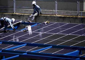 Conheça 16 profissões que devem crescer na indústria até 2035