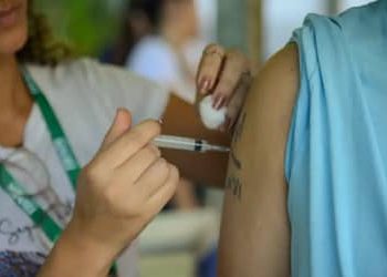 InfoGripe: casos de SRAG registram tendência de queda ou estabilização na maior parte do país InfoGripe: casos de SRAG registram tendência de queda ou estabilização na maior parte do país