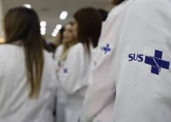 Novo piso dos médicos pode gerar impacto de R$ 25,9 bi aos cofres municipais, diz CNM