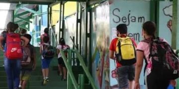 Saneamento: brasileiros com acesso aos serviços têm, em média, dois anos a mais de escolaridade