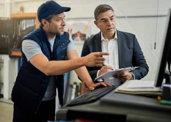 Serviços ganham confiança em agosto, mas comércio perde fôlego