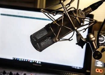 Dia Mundial do Jornalismo reúne mais de cem participantes no Brasil; mobilização visa defesa da informação de interesse público