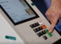 Manual do eleitor: quase 160 milhões vão votar. O que é preciso levar e fazer no dia da eleição?