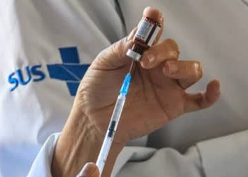 SUS inicia distribuição da Pneumo 20 para idosos com 85 anos ou mais SUS inicia distribuição da Pneumo 20 para idosos com 85 anos ou mais