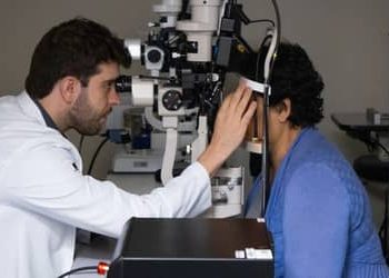 SUS passa a oferecer cirurgia que trata glaucoma e catarata no mesmo procedimento SUS passa a oferecer cirurgia que trata glaucoma e catarata no mesmo procedimento