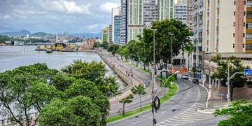 Vitória acaba com hegemonia de Florianópolis e se torna cidade mais competitiva do país Vitória acaba com hegemonia de Florianópolis e se torna cidade mais competitiva do país