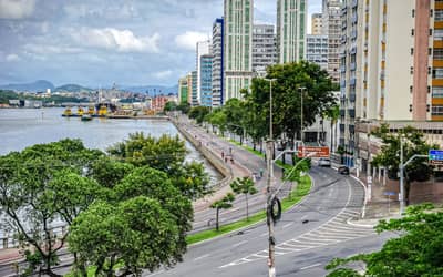 Vitória acaba com hegemonia de Florianópolis e se torna cidade mais competitiva do país Vitória acaba com hegemonia de Florianópolis e se torna cidade mais competitiva do país